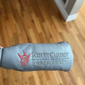 Scotty Cameron Head Cover